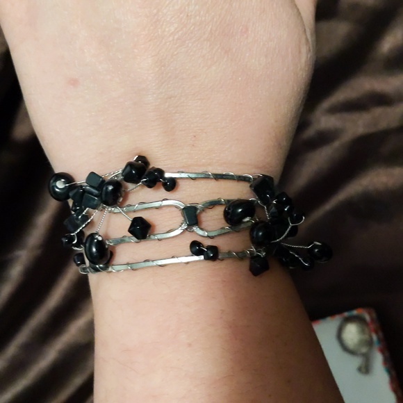 Two bracelets - Picture 4 of 9